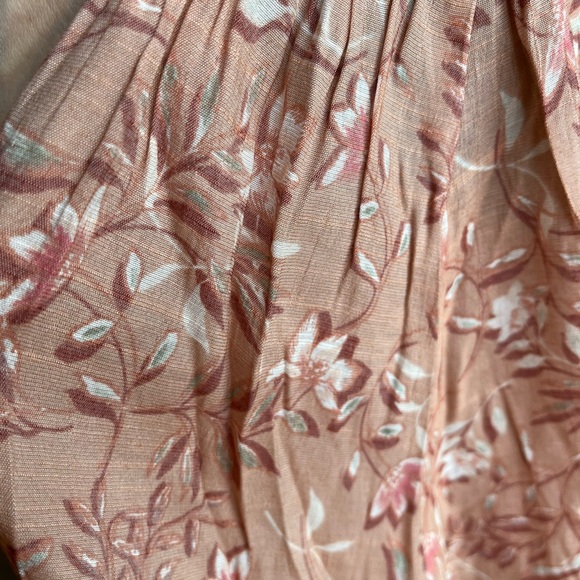 Floral blouse - Picture 6 of 7